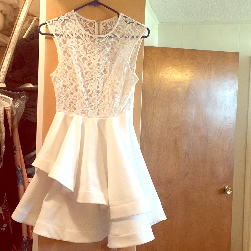 White lace dress! AUS size 6, US size 0